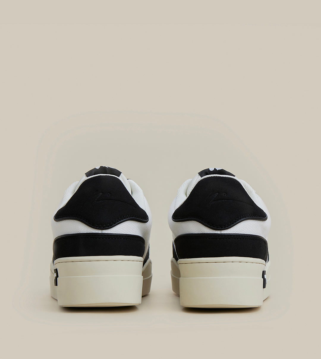 COURT SNEAKER LOW-TOP BLACK SNEAKERS