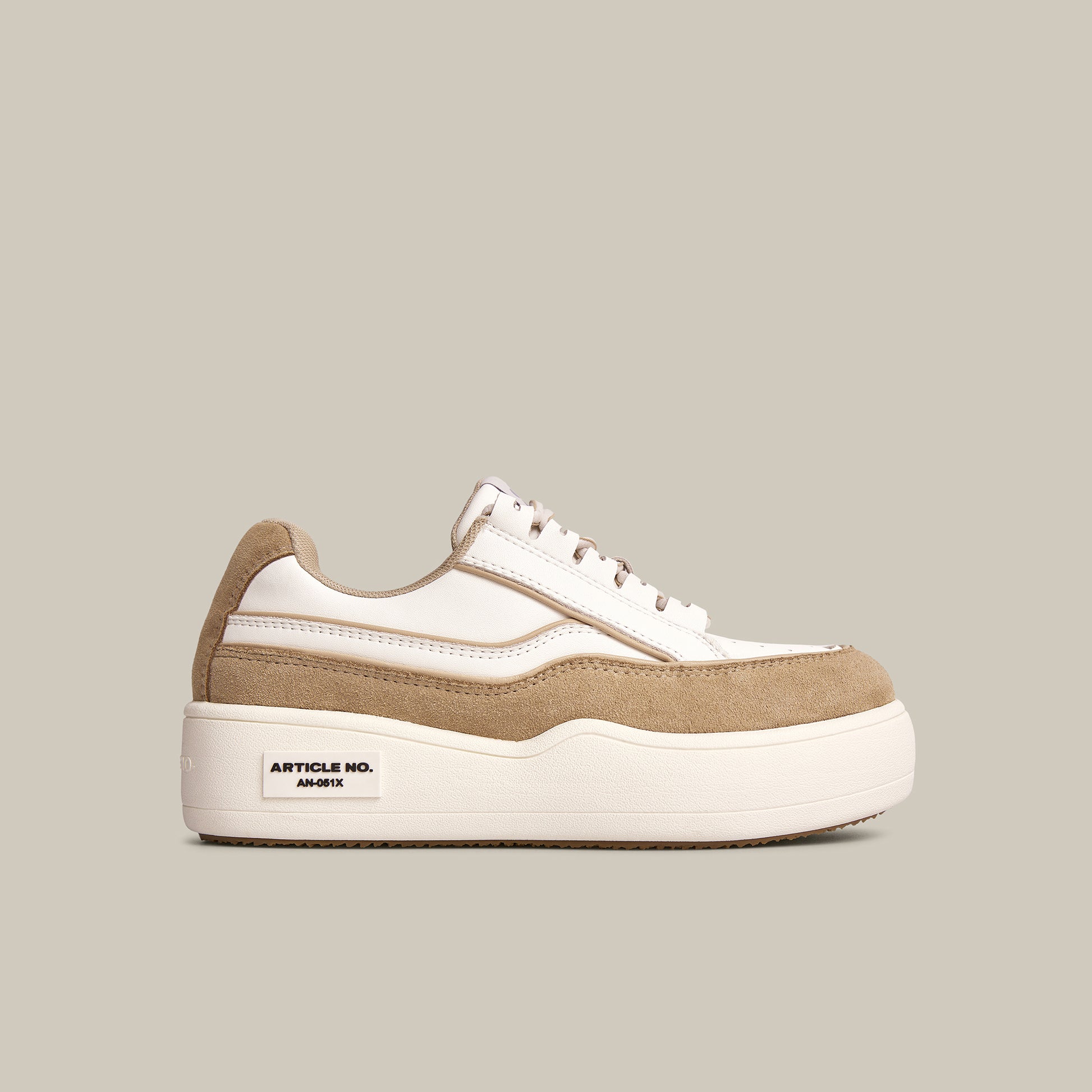 BURGER BEIGE AND WHITE LOW-TOP SKATE
