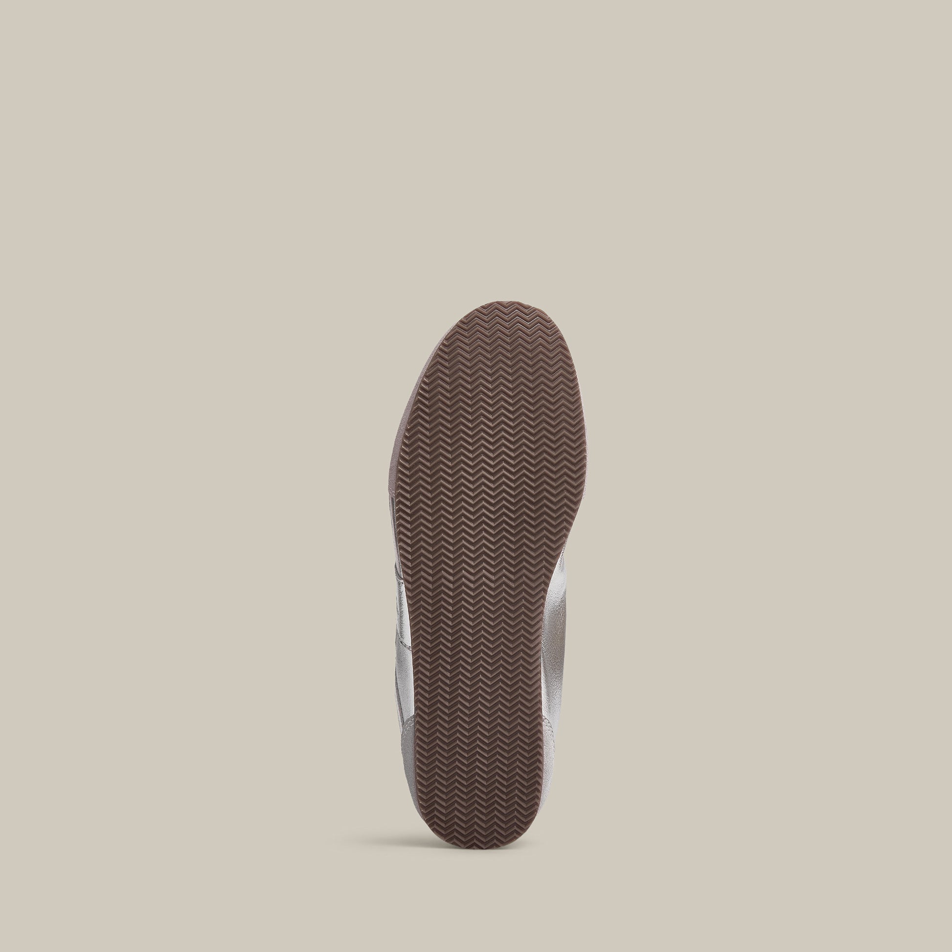BALLET SILVER LOW-TOP LOGO FLAT RUNNER