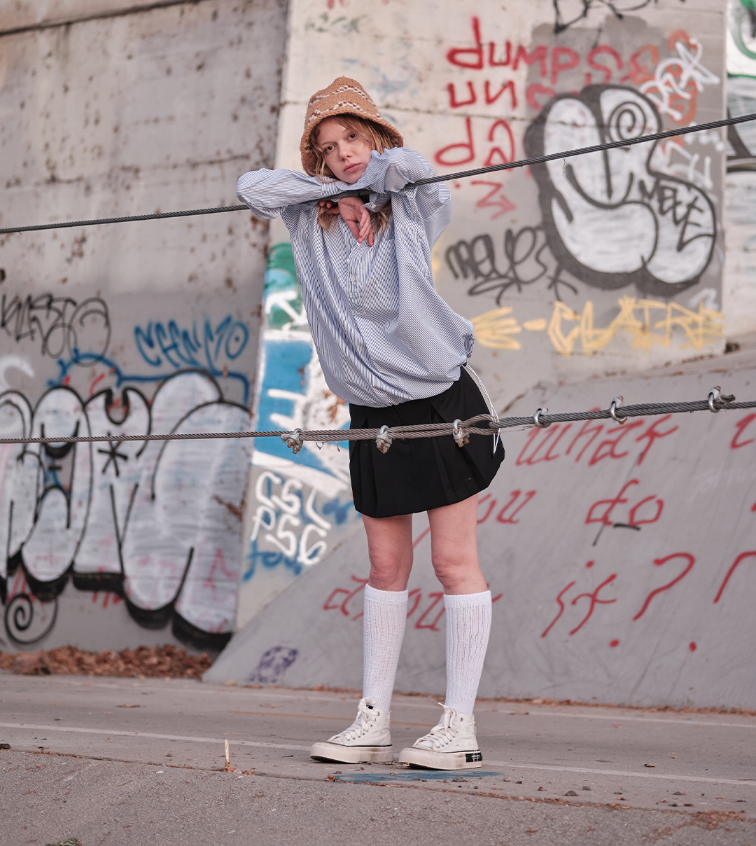 DISTRESSED HI-TOP PATCHWORK WHITE SNEAKERS