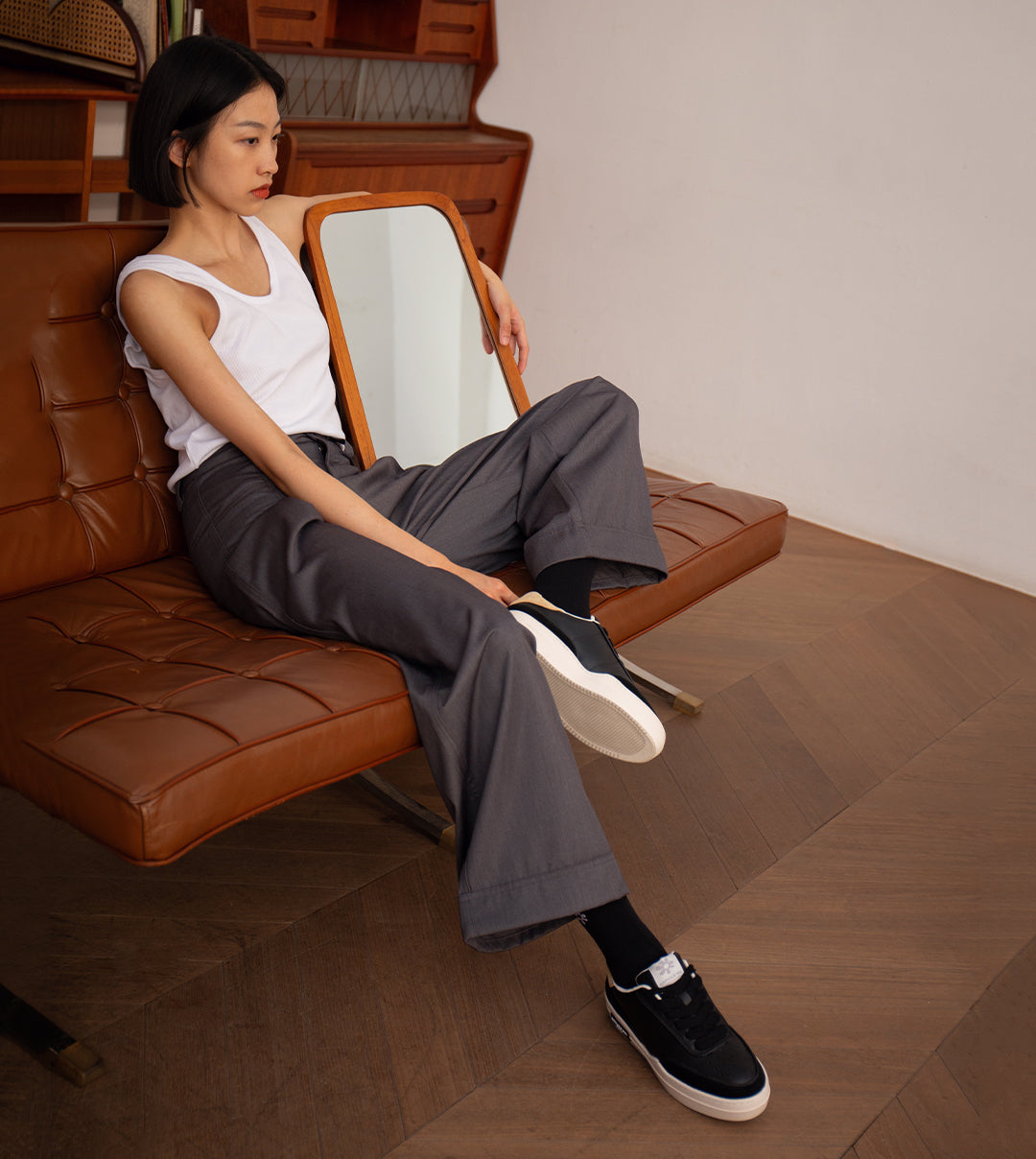 COURT SNEAKER LOW-TOP BLACK AND BEIGE SNEAKERS