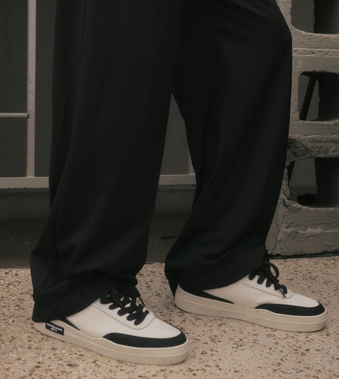 COURT SNEAKER LOW-TOP BLACK SNEAKERS
