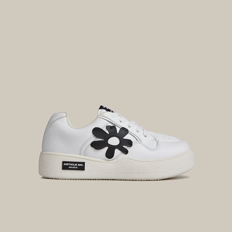 BURGER BLACK FLORAL PATCH LOW-TOP SKATE SNEAKER