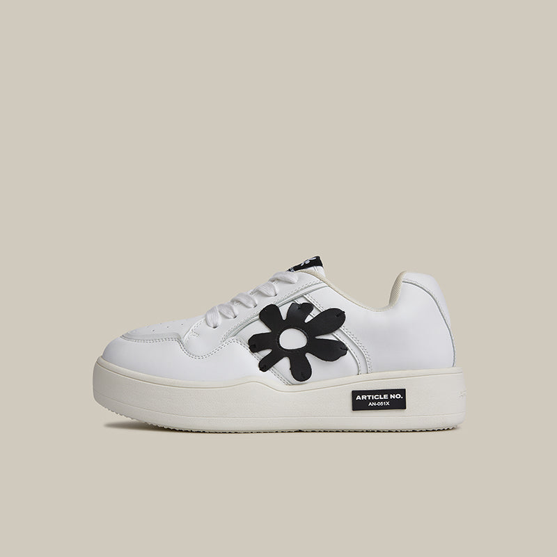 BURGER BLACK FLORAL PATCH LOW-TOP SKATE SNEAKER