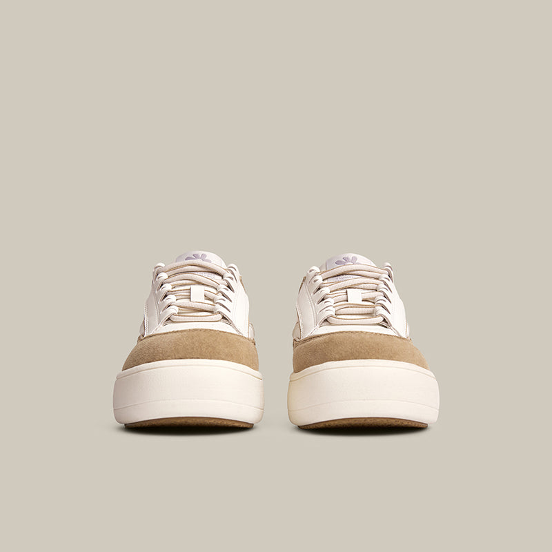 BURGER BEIGE AND WHITE LOW-TOP SKATE
