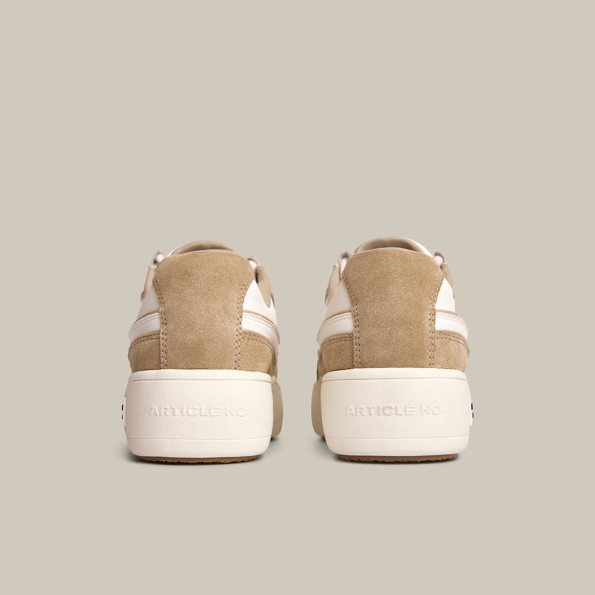 BURGER BEIGE AND WHITE LOW-TOP SKATE