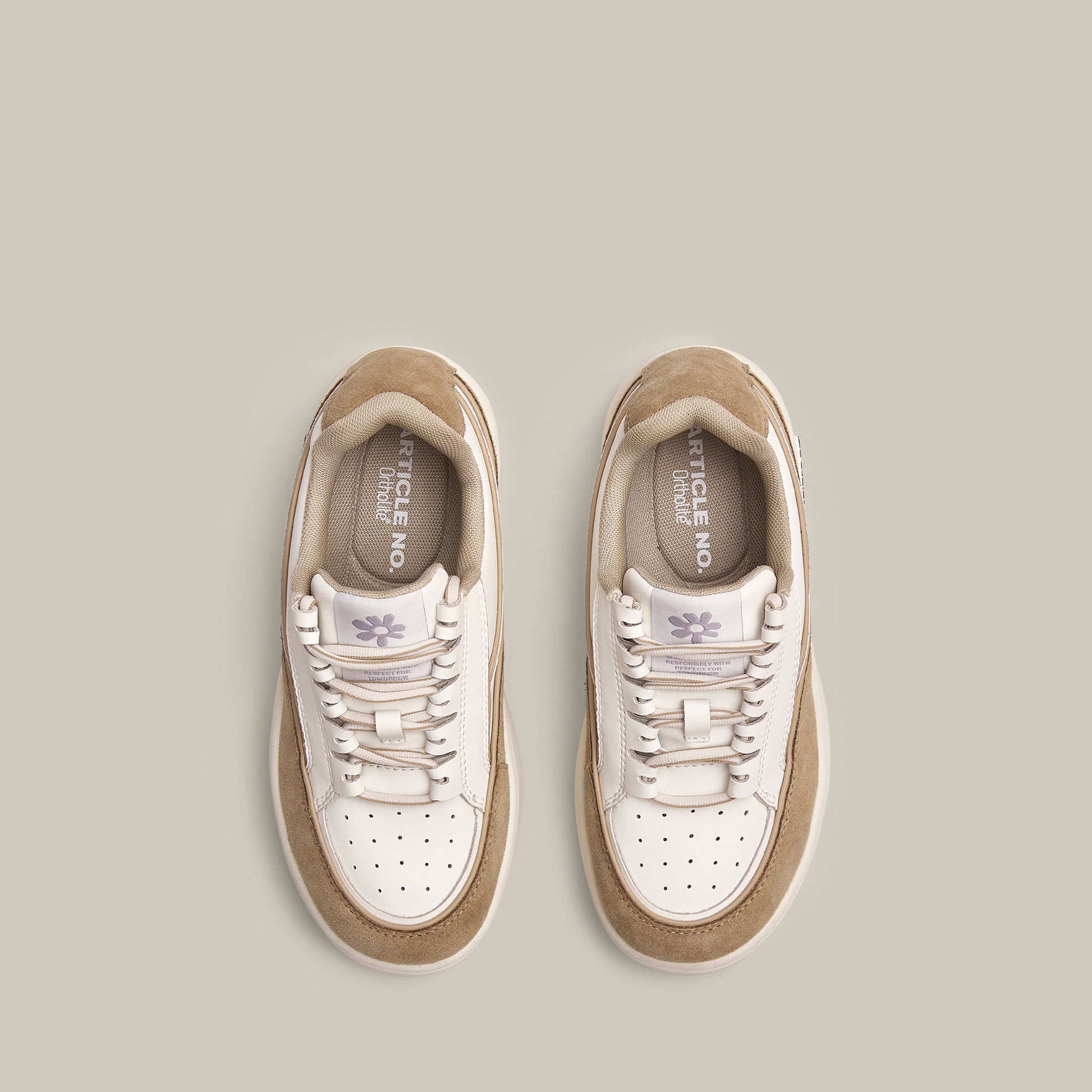 BURGER BEIGE AND WHITE LOW-TOP SKATE
