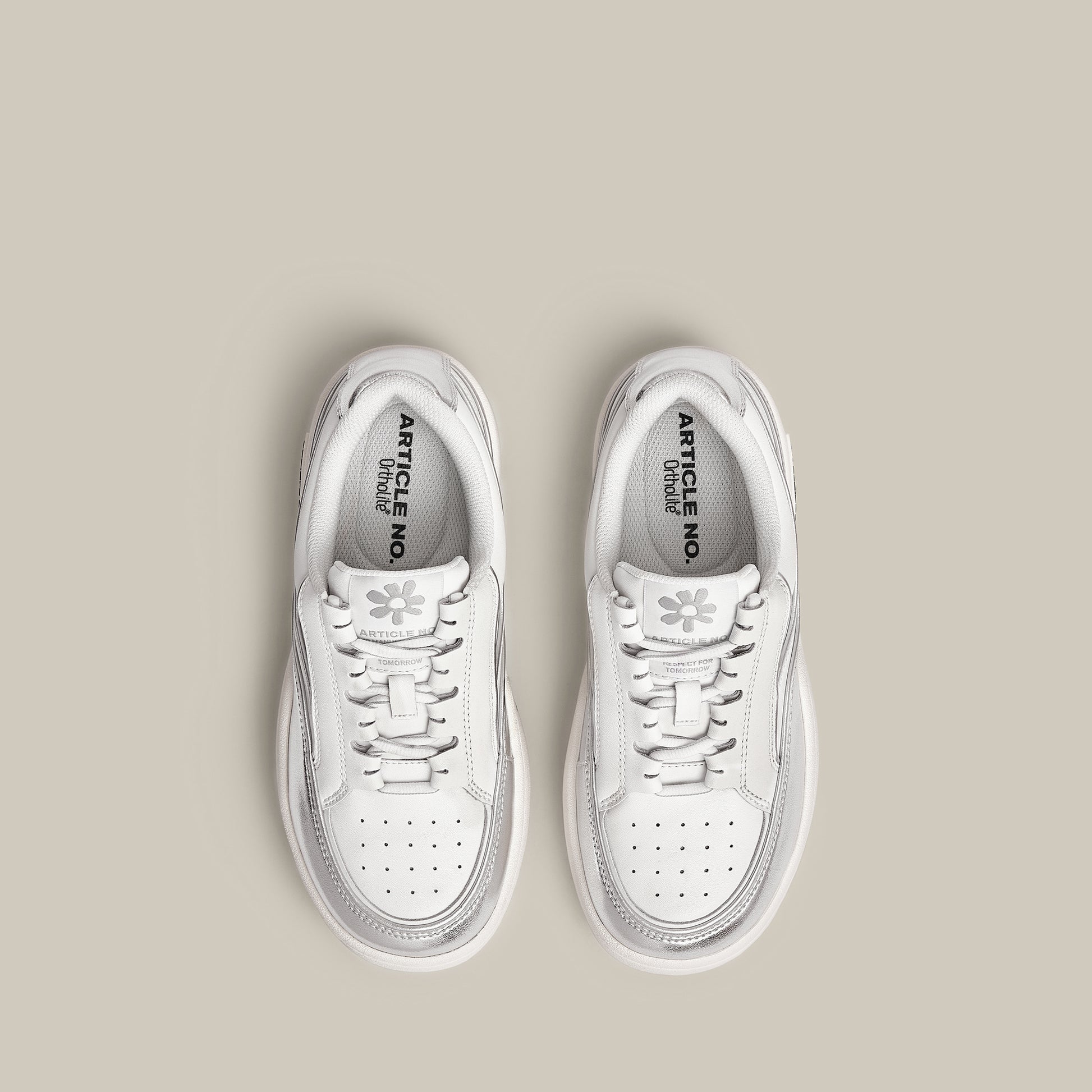 BURGER SILVER AND WHITE LOW-TOP SKATE