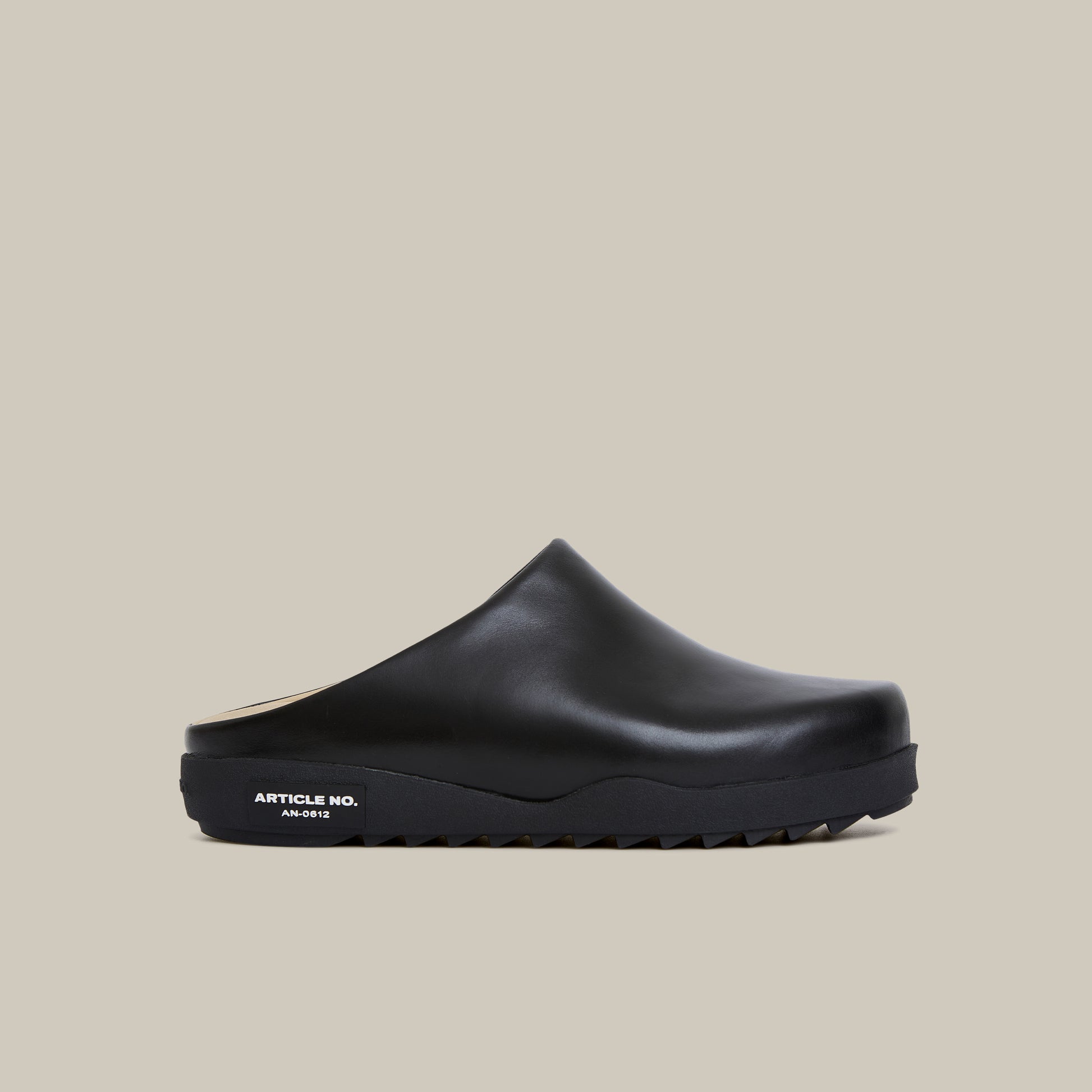 VAGABOND CALF LEATHER BLACK MULE