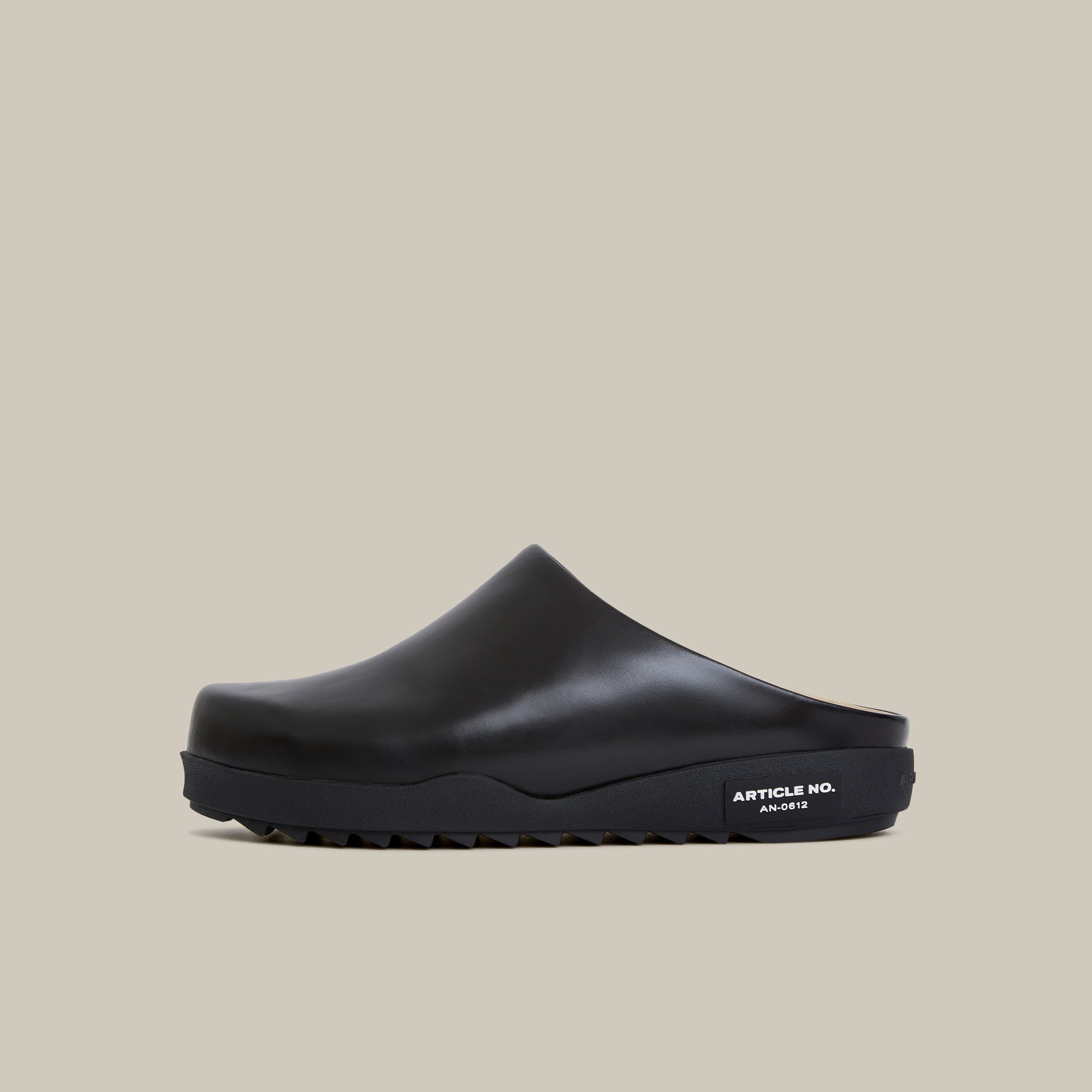 VAGABOND CALF LEATHER BLACK MULE