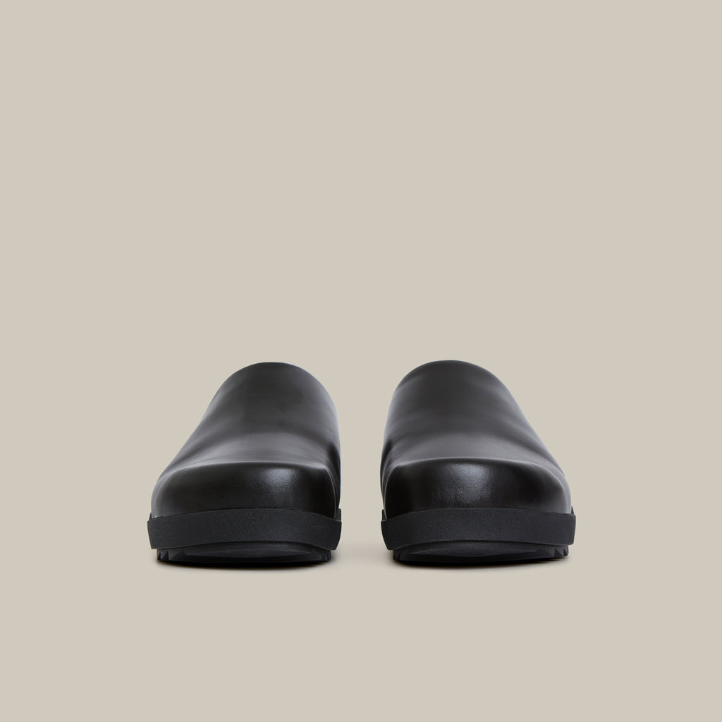 VAGABOND CALF LEATHER BLACK MULE
