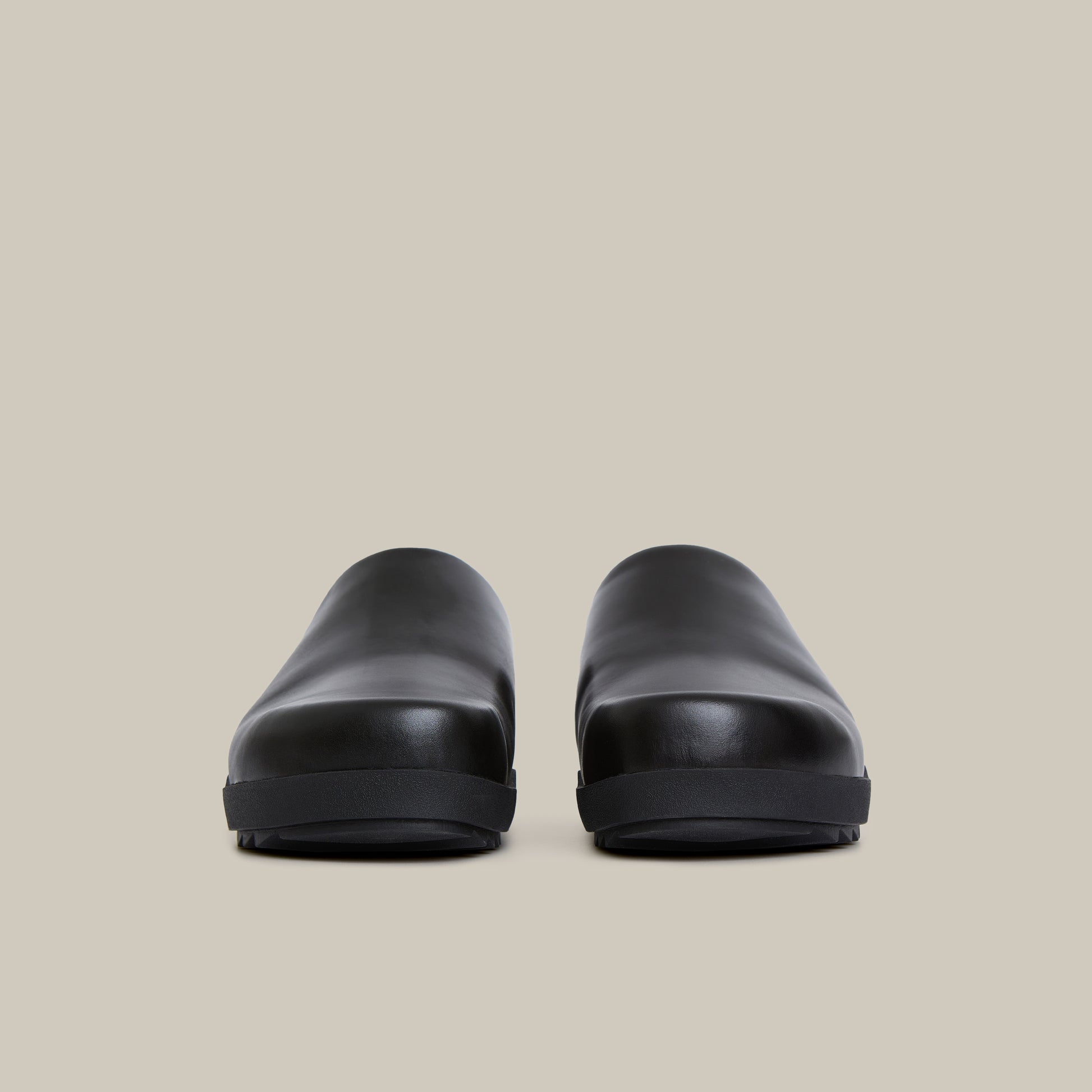 VAGABOND CALF LEATHER BLACK MULE