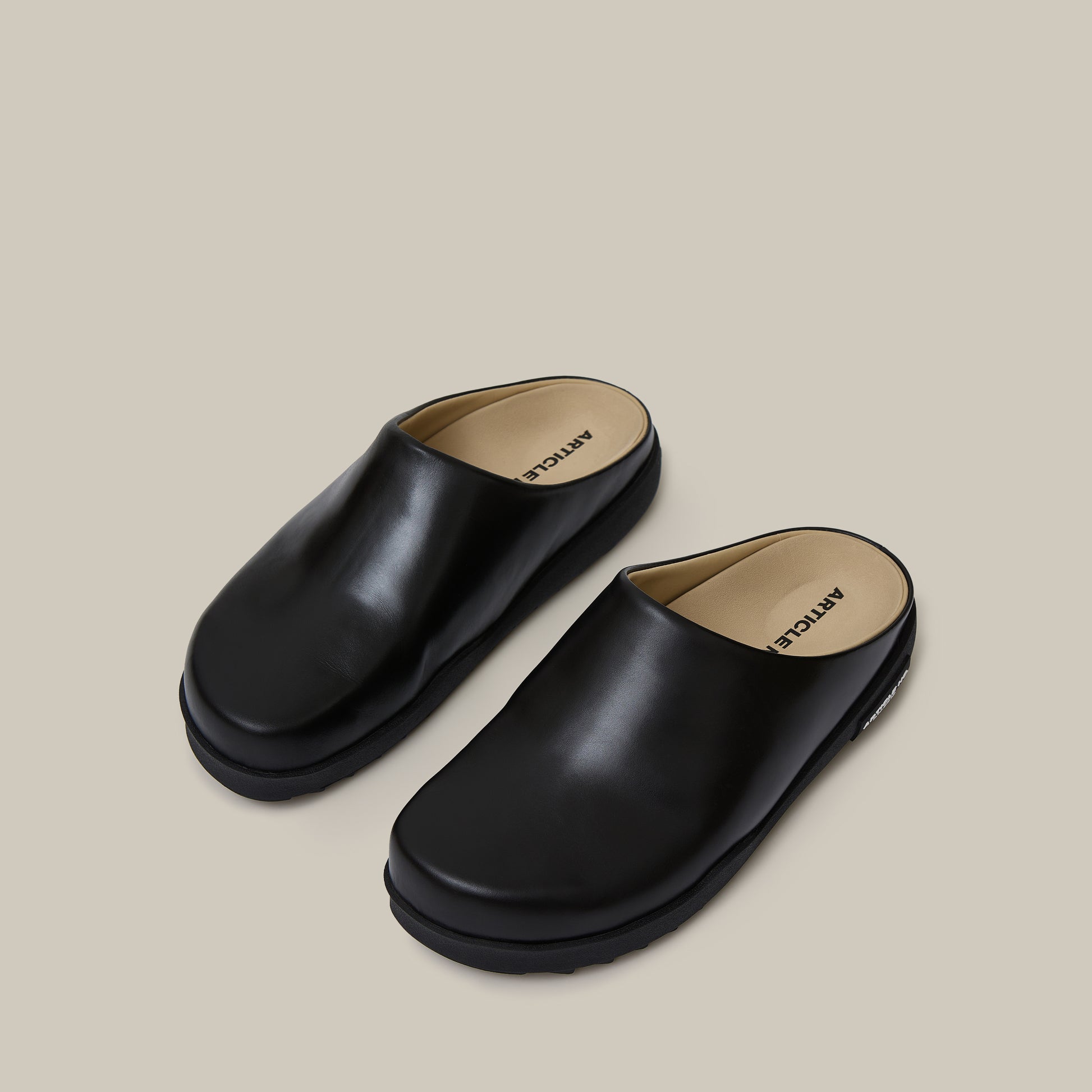 VAGABOND CALF LEATHER BLACK MULE