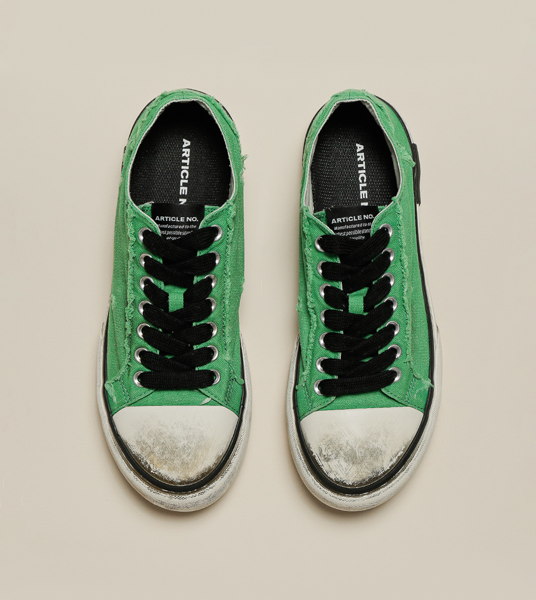 DISTRESSED LOW-TOP GREEN SNEAKERS