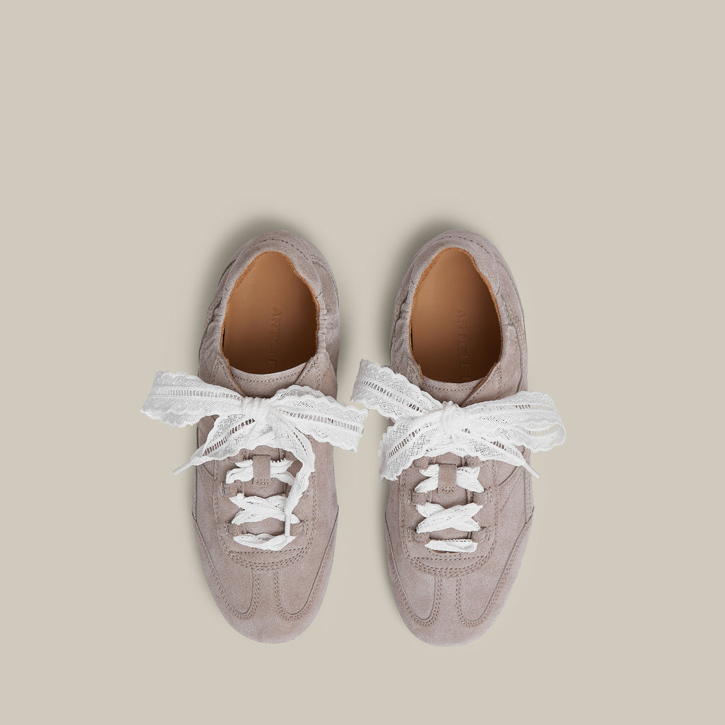 BALLET ROSE BEIGE LOW-TOP LOGO FLAT RUNNER