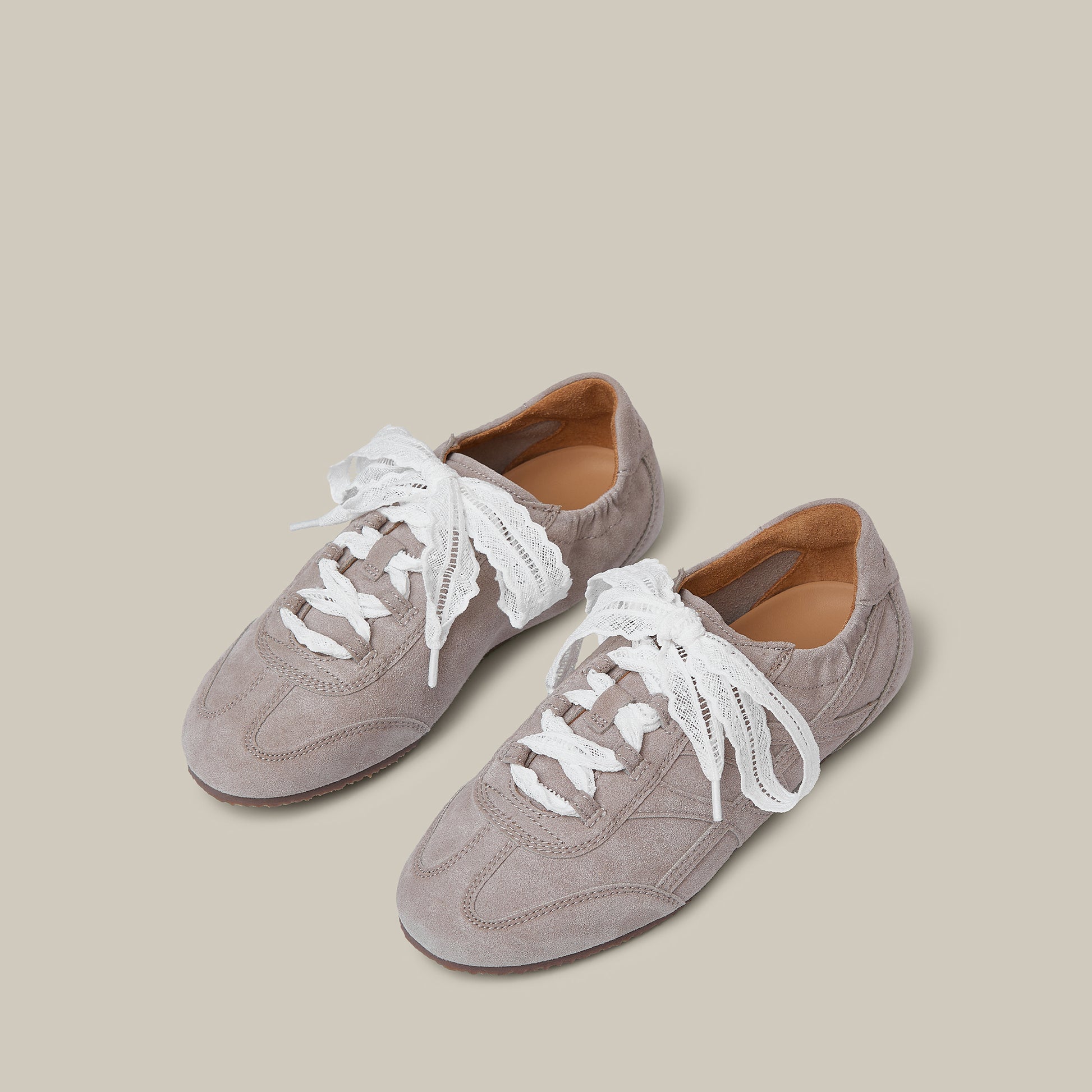BALLET ROSE BEIGE LOW-TOP LOGO FLAT RUNNER
