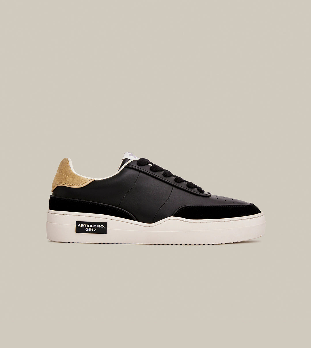 COURT SNEAKER LOW-TOP BLACK AND BEIGE SNEAKERS