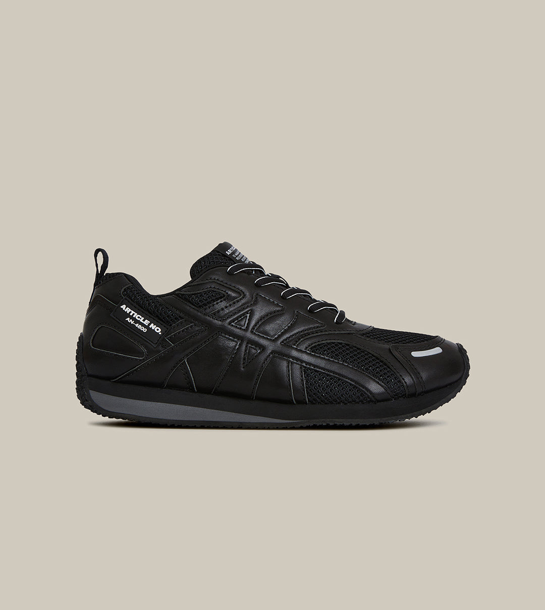 DUNE LOW-TOP BLACK LOGO RUNNER