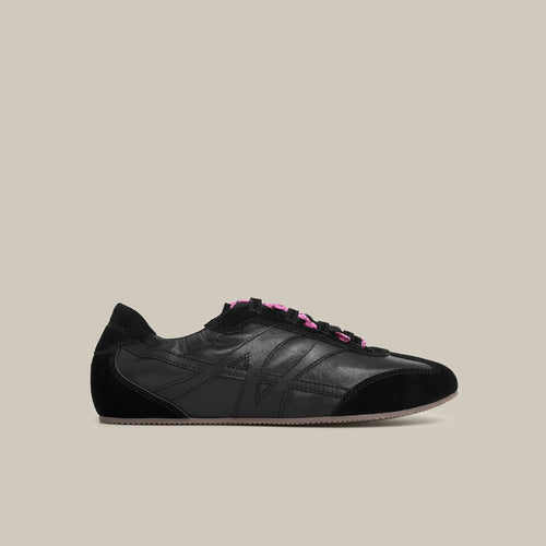 BALLET BLACK LOW-TOP LOGO FLAT RUNNER