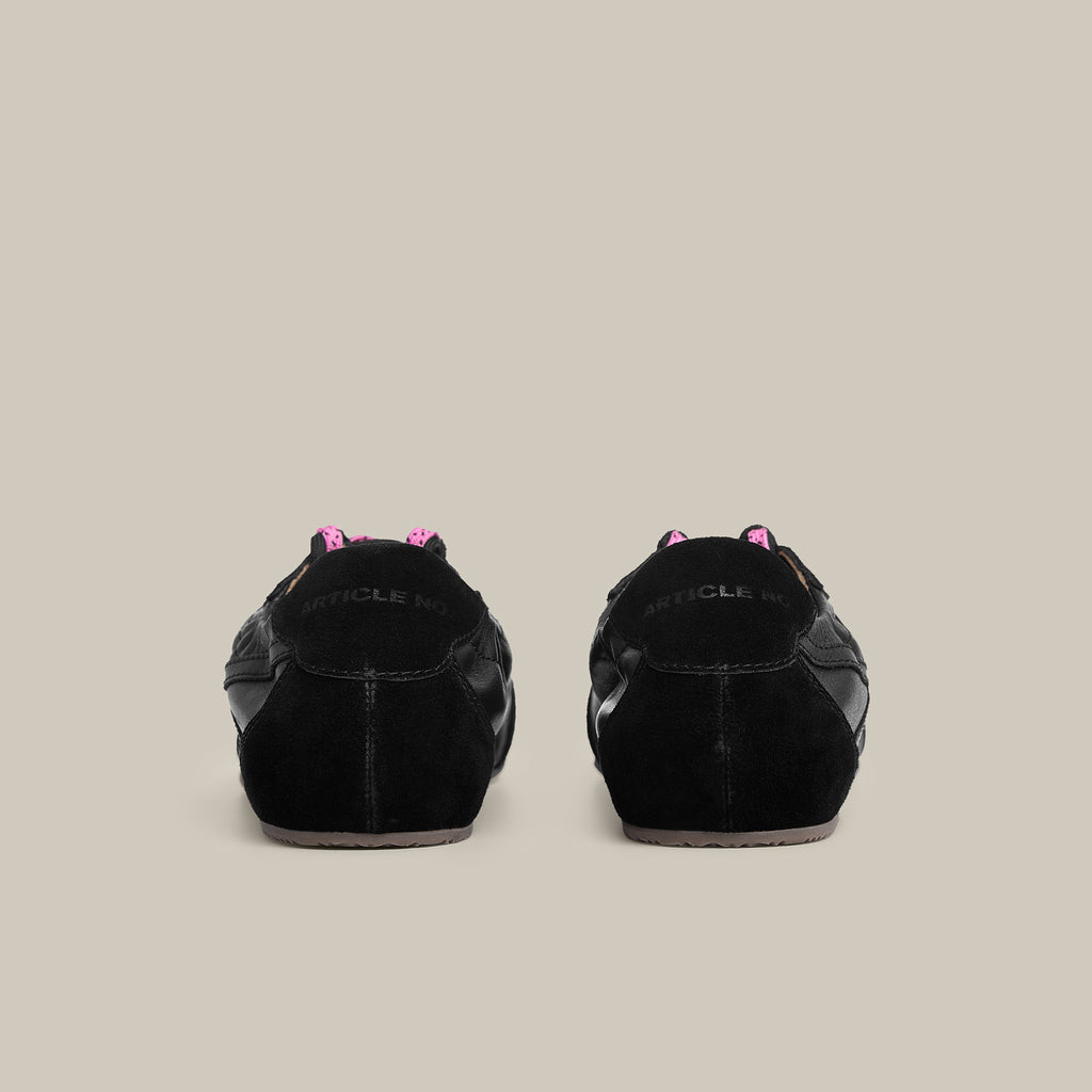 BALLET BLACK LOW-TOP LOGO FLAT RUNNER