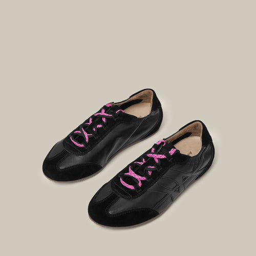 BALLET BLACK LOW-TOP LOGO FLAT RUNNER