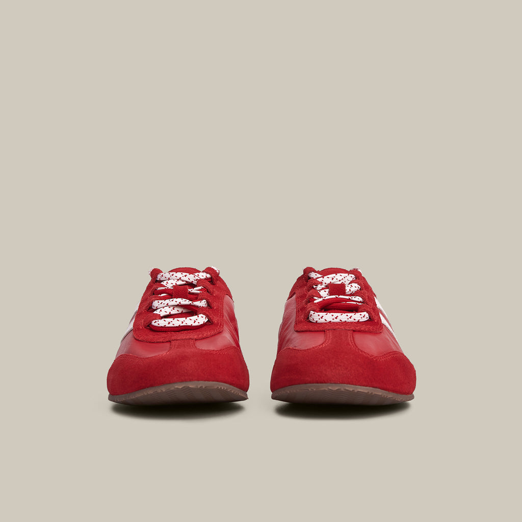 BALLET RED LOW-TOP LOGO FLAT RUNNER