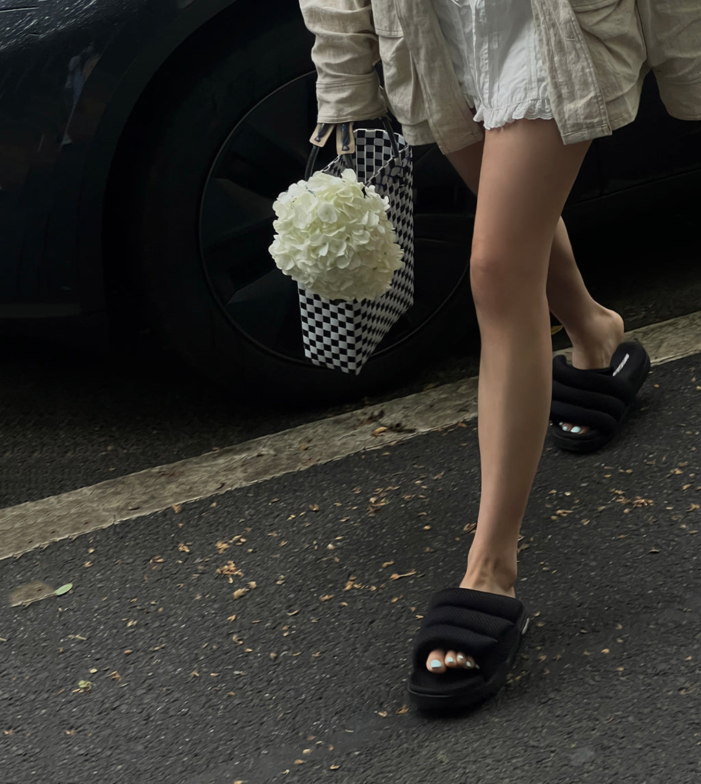 VAGABOND MESH BAND BLACK SLIDES