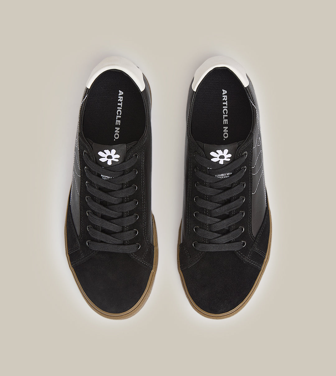 O.G. CLASSIC STITCHING LOGO SNEAKERS IN BLACK