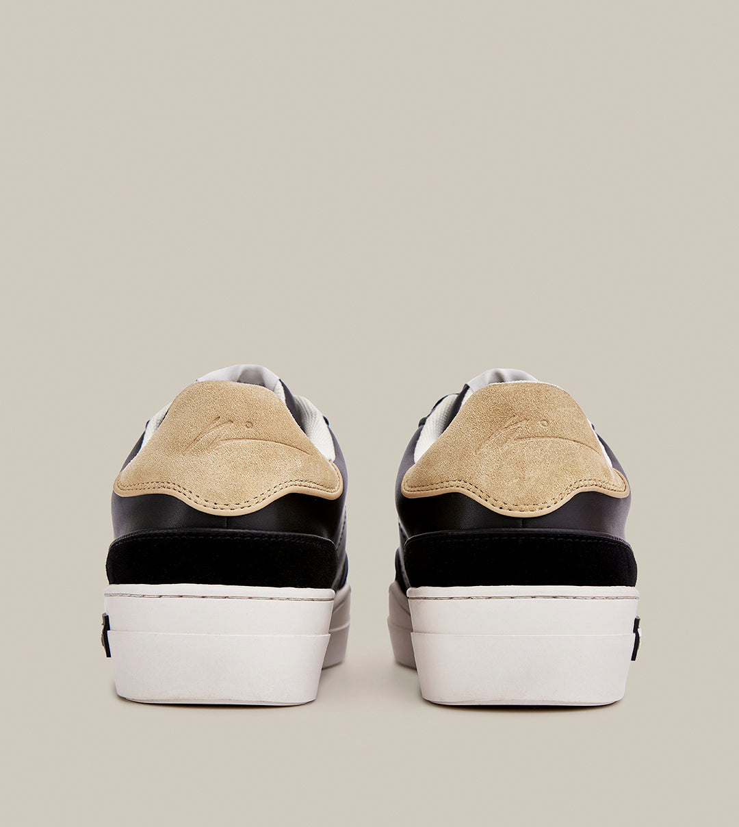 DOWNTOWN LOW-TOP BLACK AND BEIGE SNEAKERS