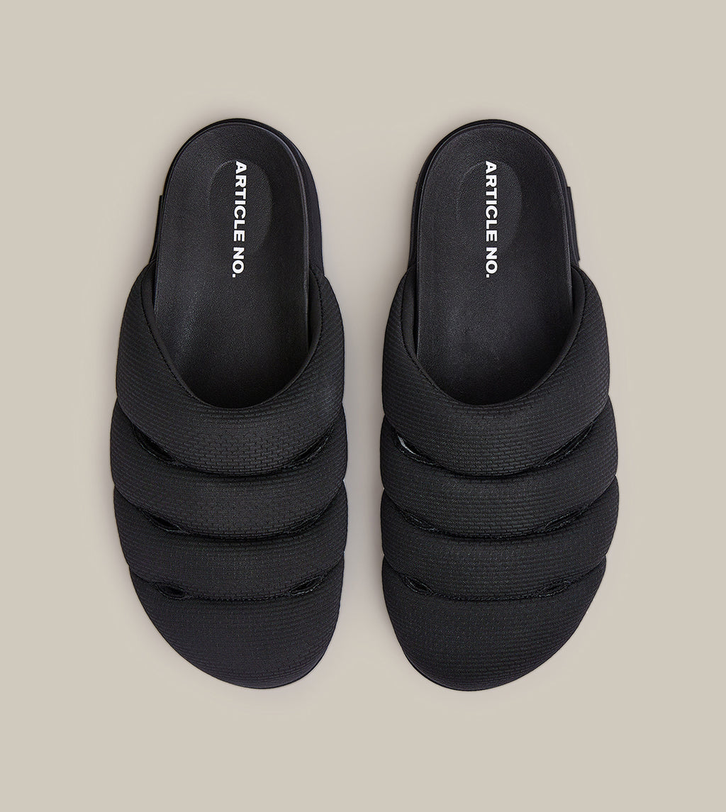 VAGABOND BLACK PADDED CLOGS