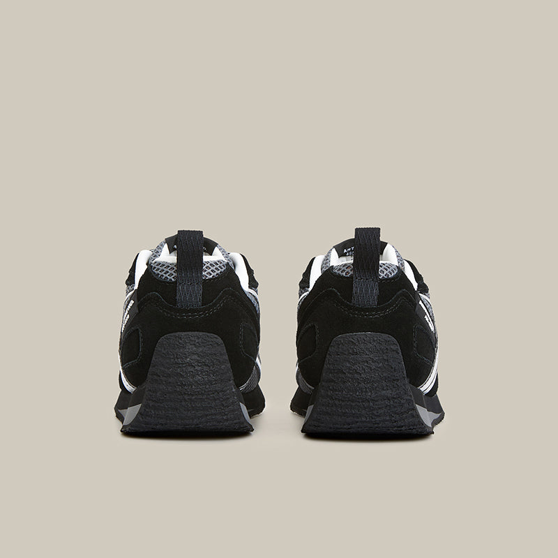 DUNE LOW-TOP BLACK AND SILVER LOGO RUNNER