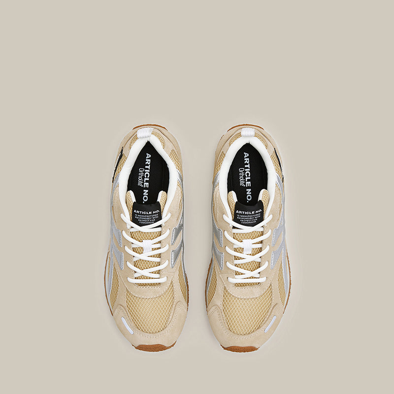DUNE LOW-TOP BEIGE AND SILVER LOGO RUNNER