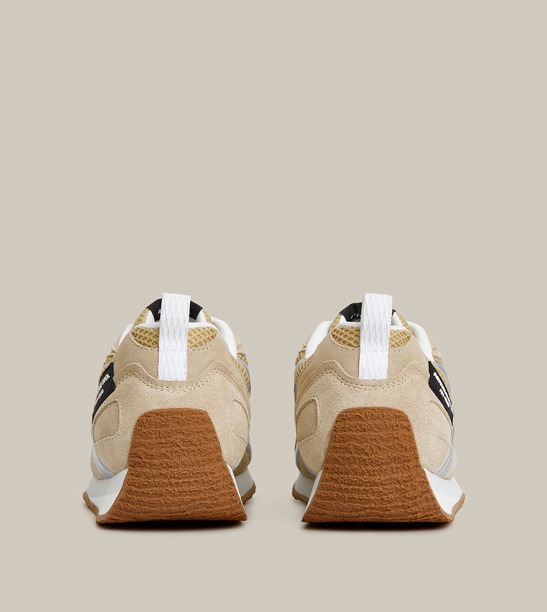 DUNE LOW-TOP BEIGE AND SILVER LOGO RUNNER