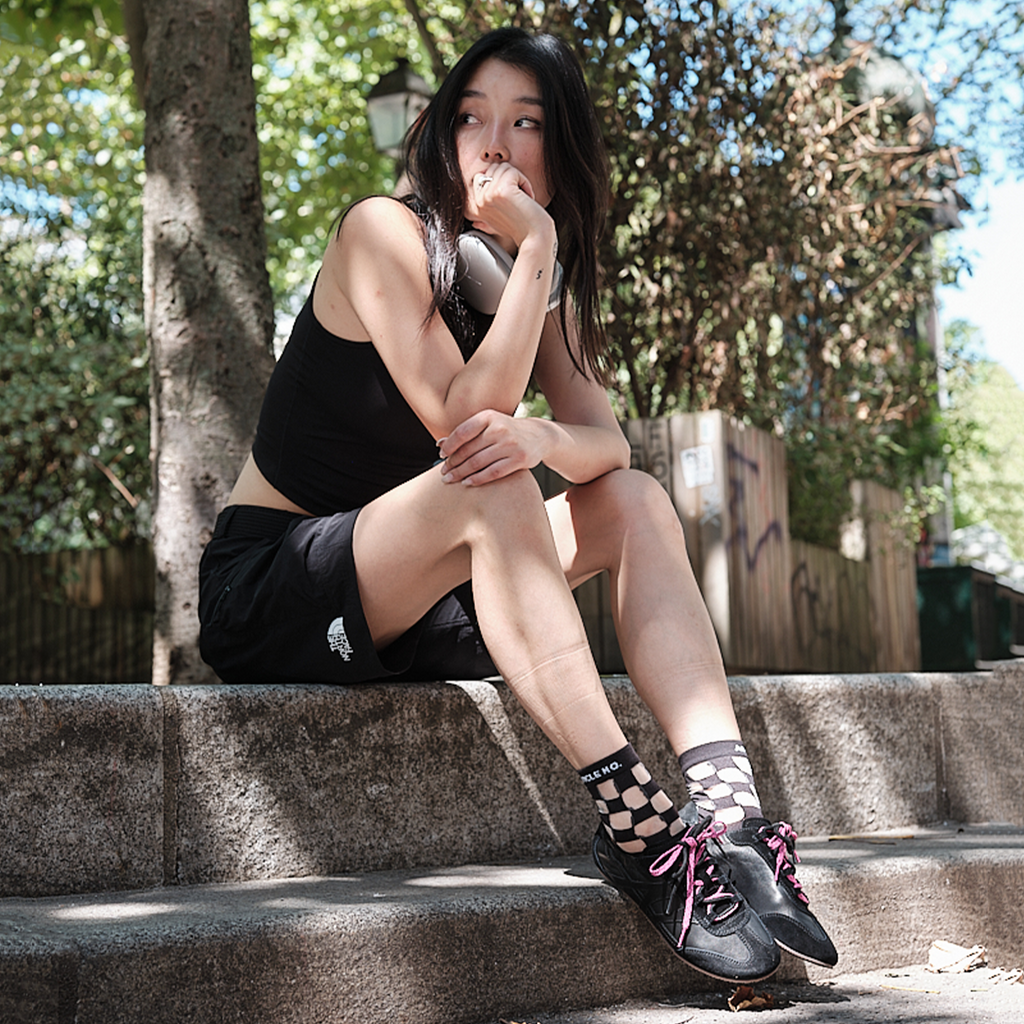 BALLET BLACK LOW-TOP LOGO FLAT RUNNER